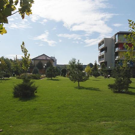 Airport Residence - Apartment Across From Otopeni Airport Εξωτερικό φωτογραφία
